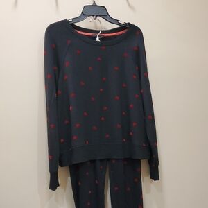 Jane and Delancey Black Pajama Set withVelvet Red Heart